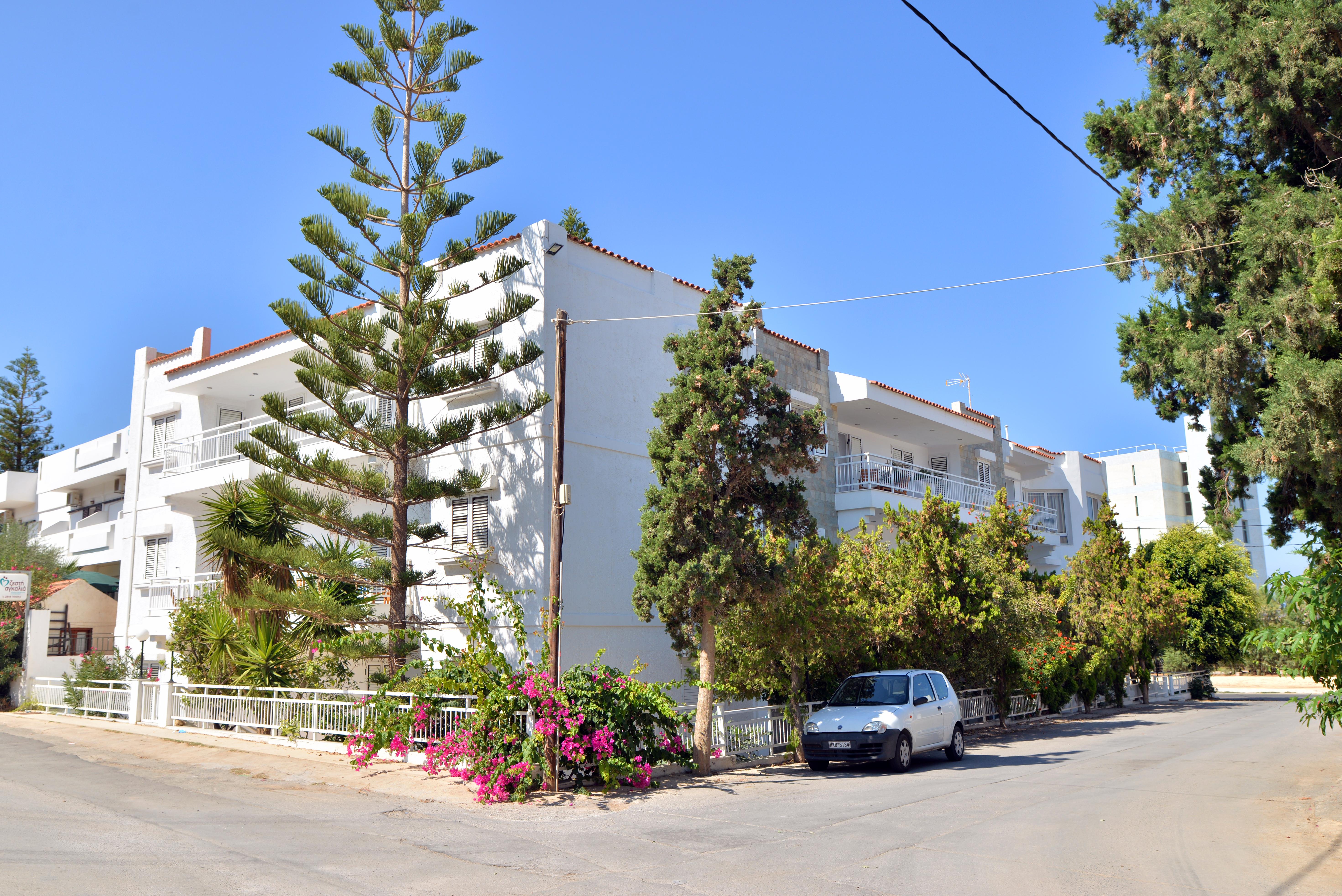 Hotel Anna Apartments Kokkini Hani Bagian luar foto