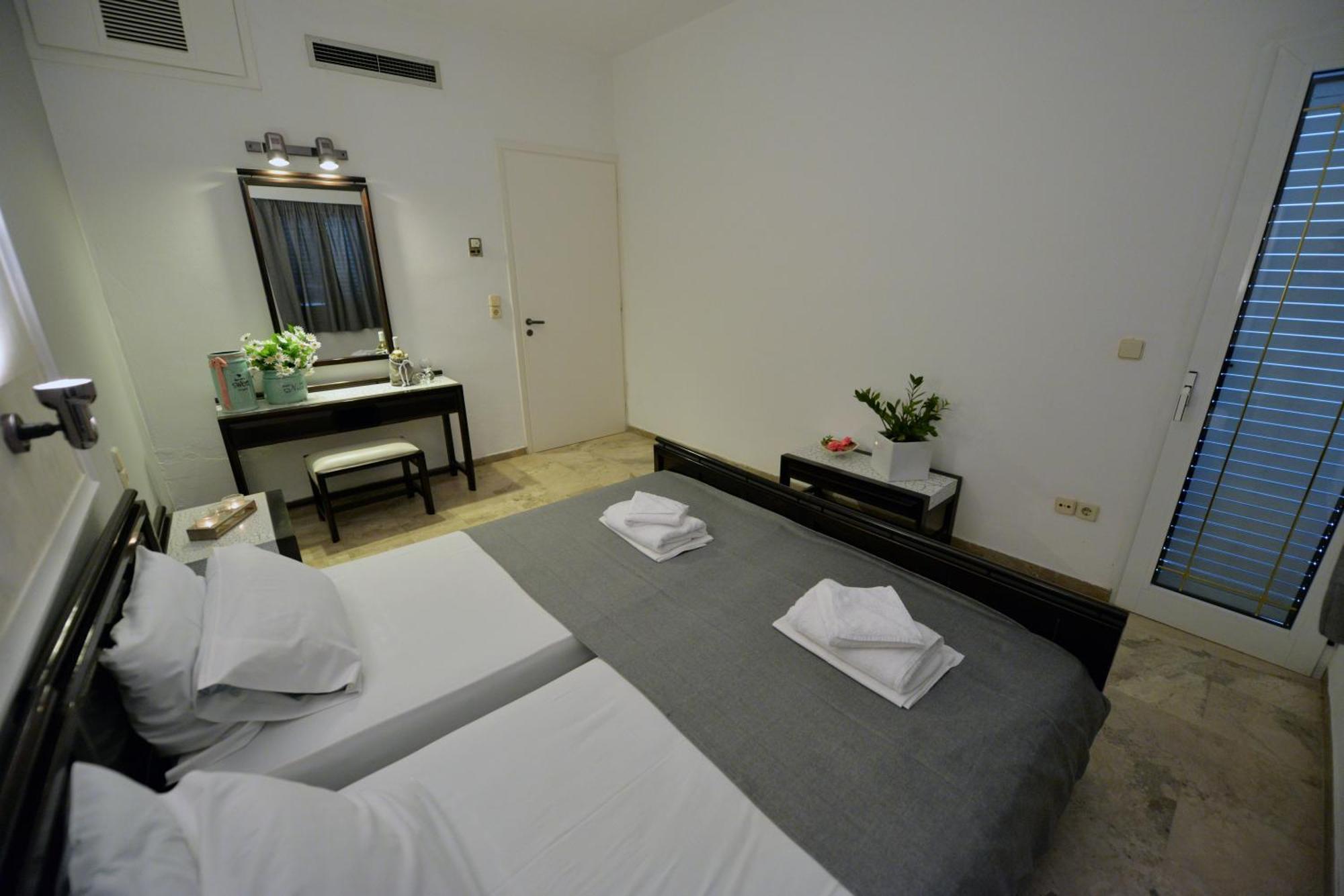 Hotel Anna Apartments Kokkini Hani Bagian luar foto
