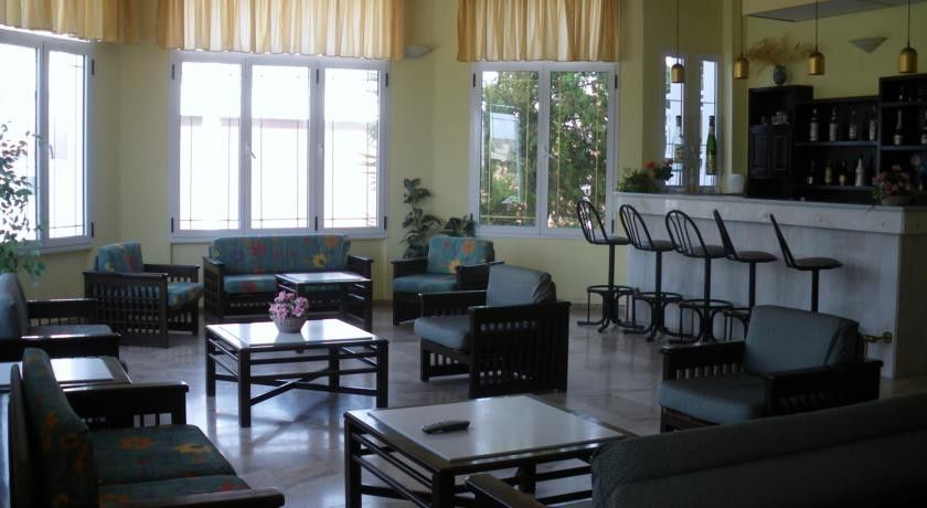 Hotel Anna Apartments Kokkini Hani Bagian luar foto